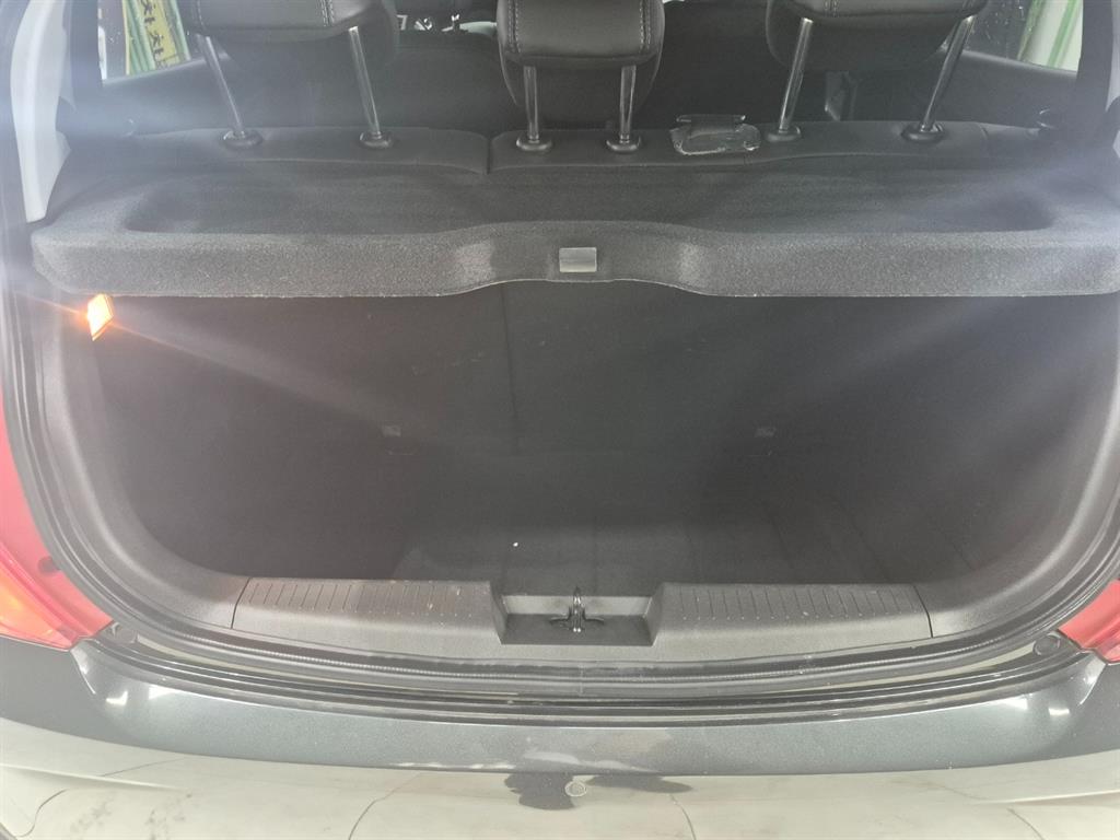 Chevrolet Spark Premier 6