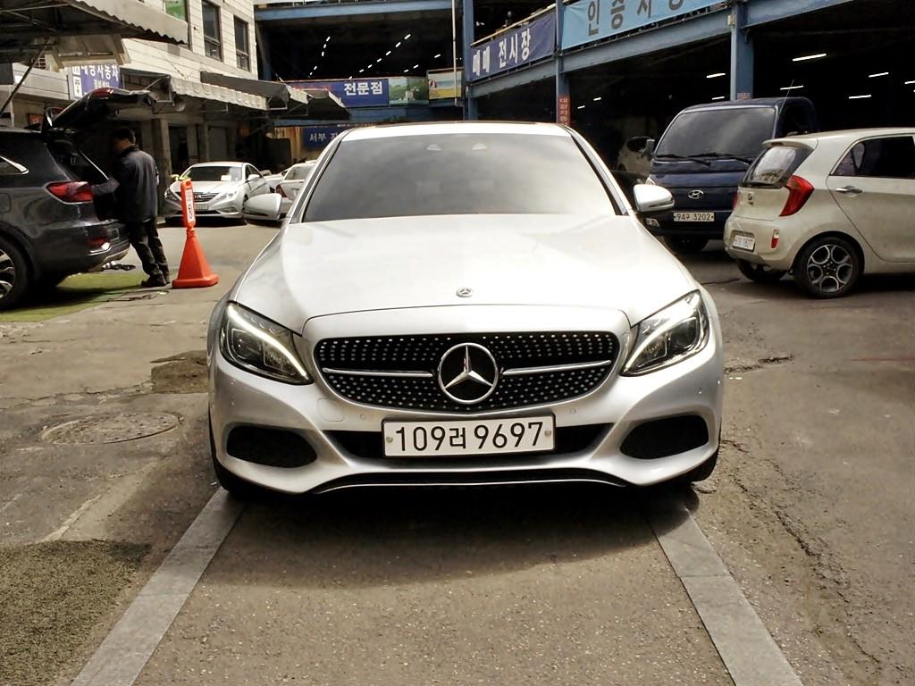 Mercedes-Benz C-Class C200 Avantgarde