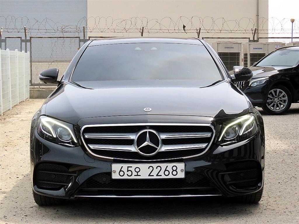 E-클래스 W213 E300 4MATIC AMG LINE 2017년식