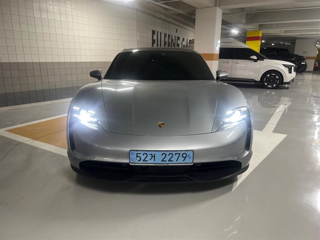 Porsche Taycan Base Performance Battery