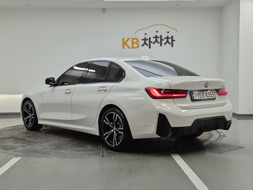 BMW 3 Series 320i M Sport — фото 3