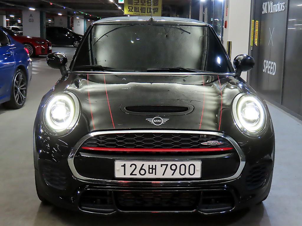 MINI 쿠퍼 컨버터블 JCW 사진