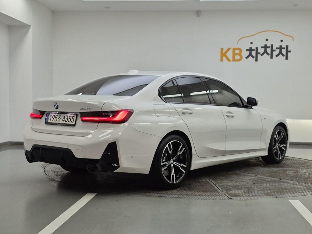 BMW 3 Series 320i M Sport — фото 4