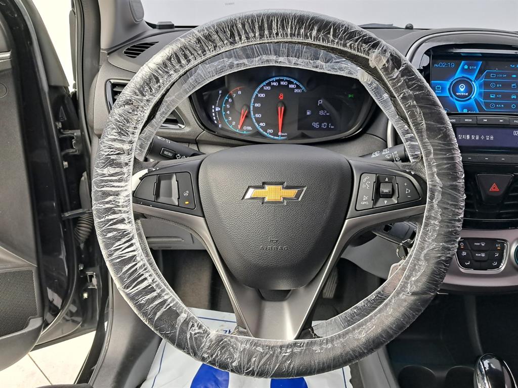 Chevrolet Spark LT Plus 8
