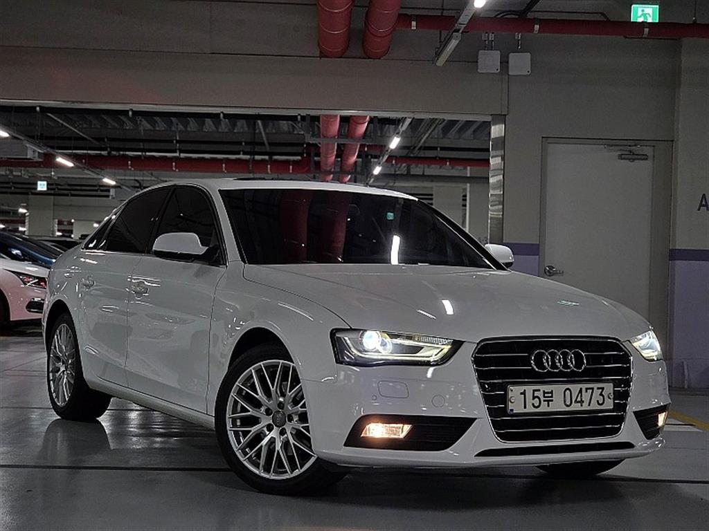 Audi A4 30 TDI Dynamic