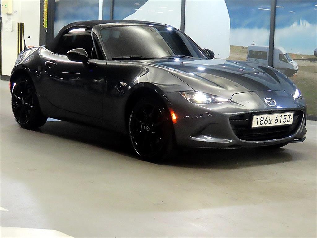 Mazda MX-5 MIATA