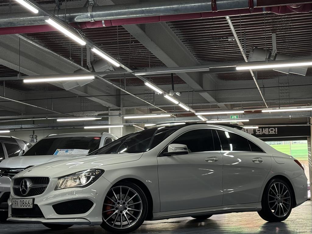 Mercedes-Benz CLA-Class CLA250 4MATIC