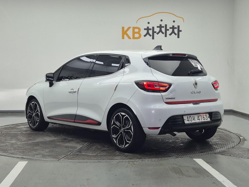Renault Clio Intense Panoramic 4