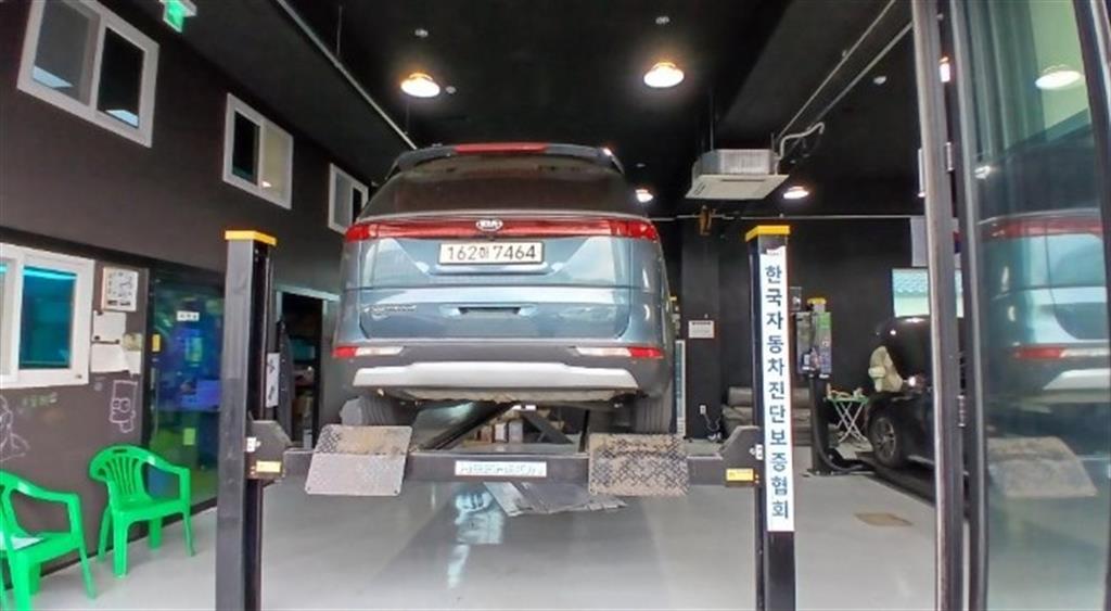 Kia Carnival Diesel Prestige — фото 2