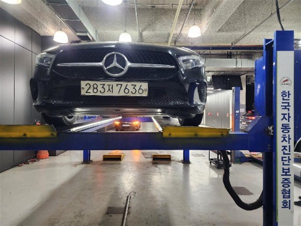 Mercedes-Benz A-Class A250 4MATIC Sedan