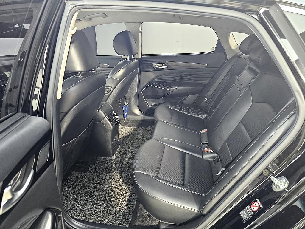Kia K7 Gasoline 2.5 GDI X Edition 10