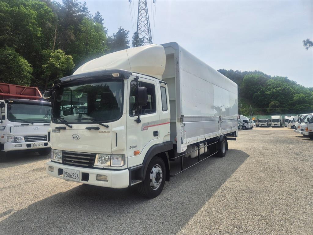 현대 메가트럭 윙바디 5톤 수동 - 중고 트럭 매물 이미지