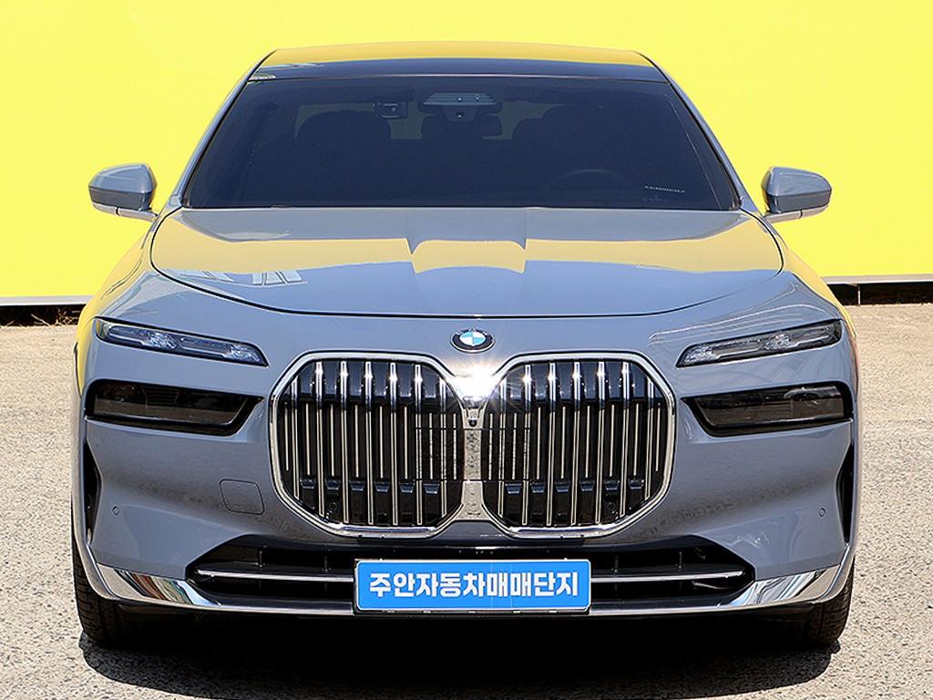 Genesis G70 740i sDrive M Sport
