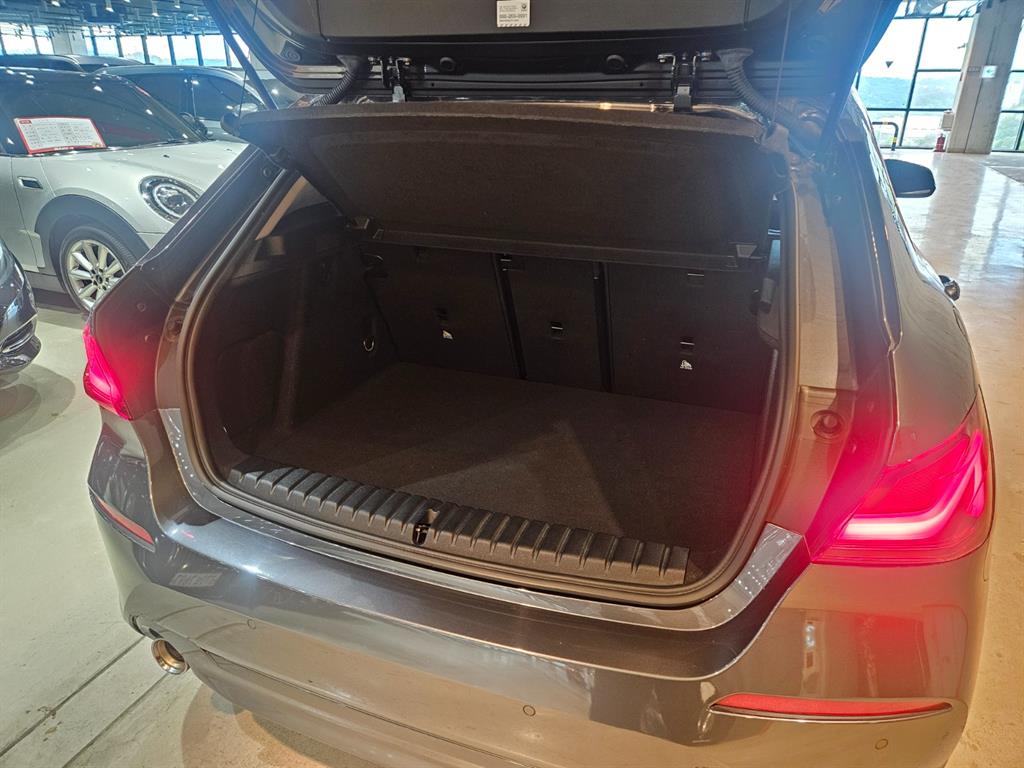 BMW 1 Series 118d Joy 8