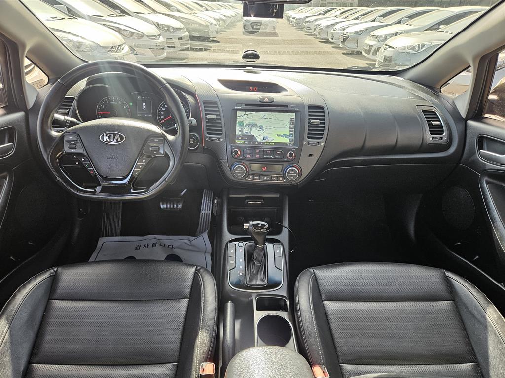 Kia K3 1.6 GDI Trendy E 10