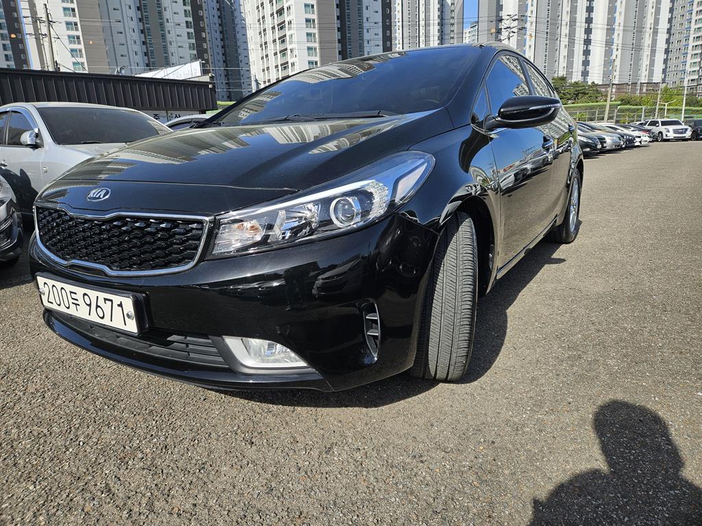 Kia K3 1.6 GDI Trendy E 4