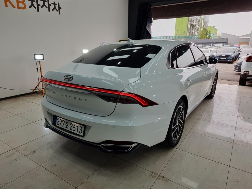 Hyundai Grandeur LPI 3.0 Exclusive 4