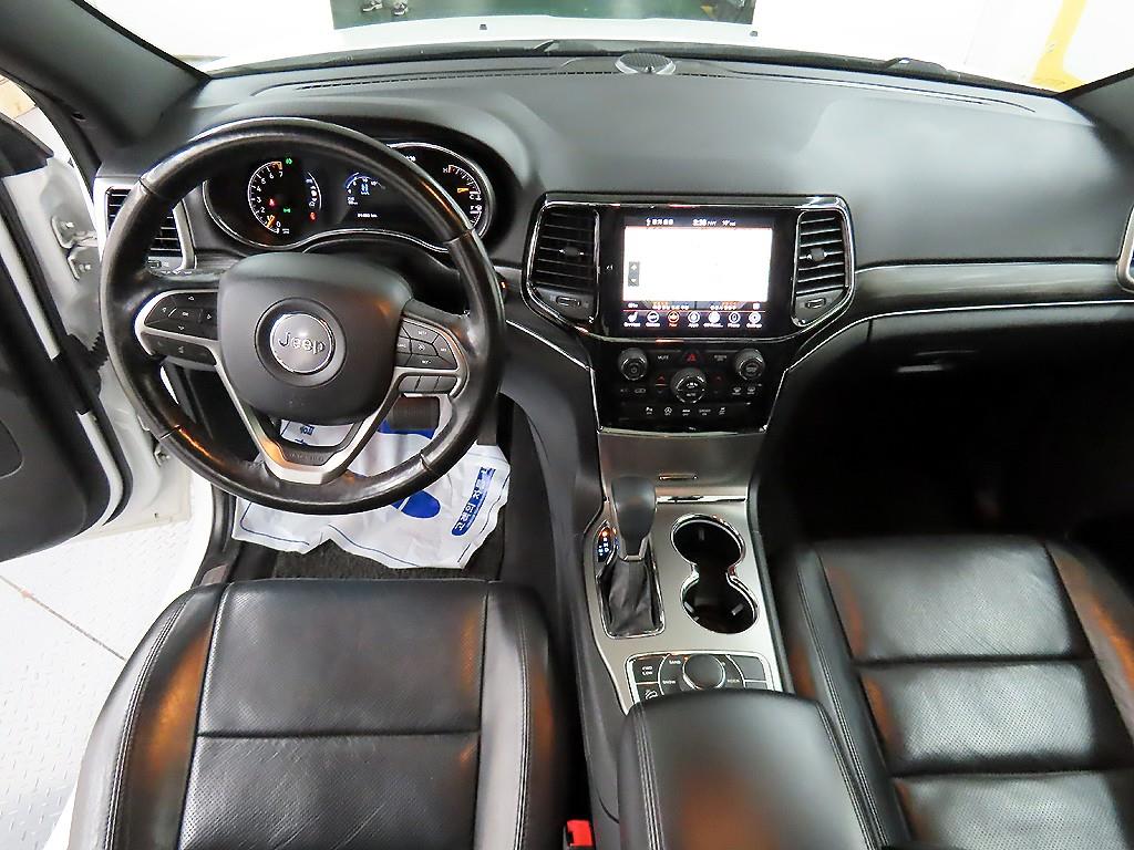 Jeep Cherokee 3.6 Limited 8