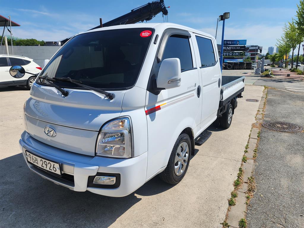 Hyundai Porter 1.0 Ton/ Double Cab/ Long Wheelbase/ CRDi Premium