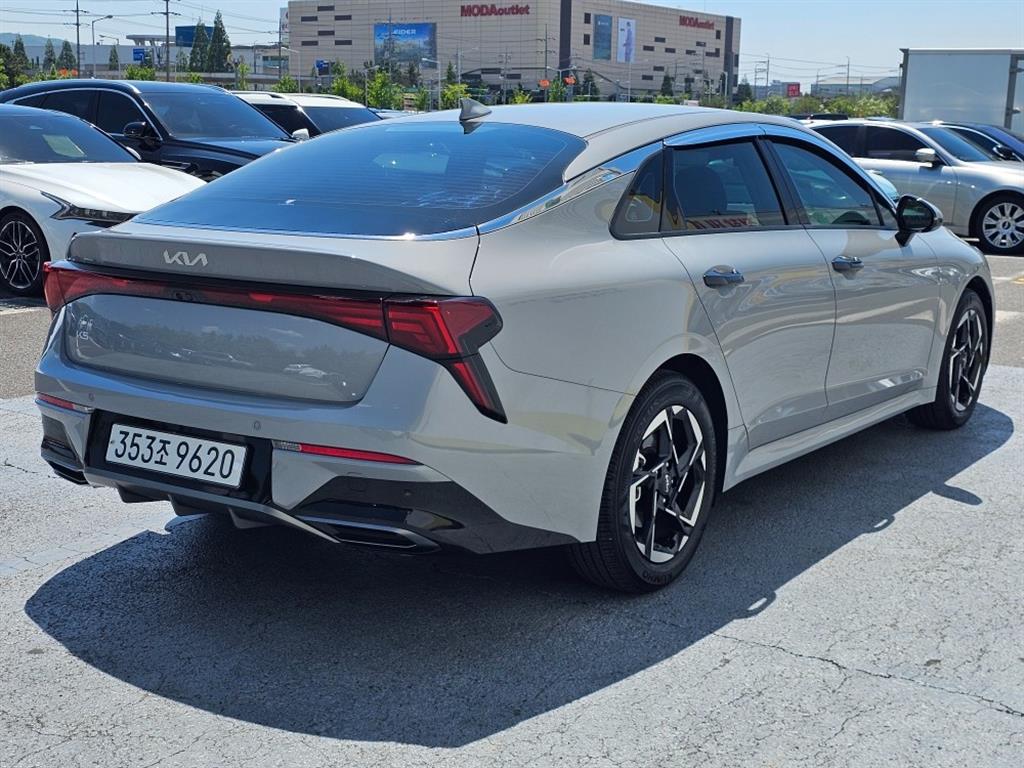 Kia K5 2.0 LPi Prestige — фото 2