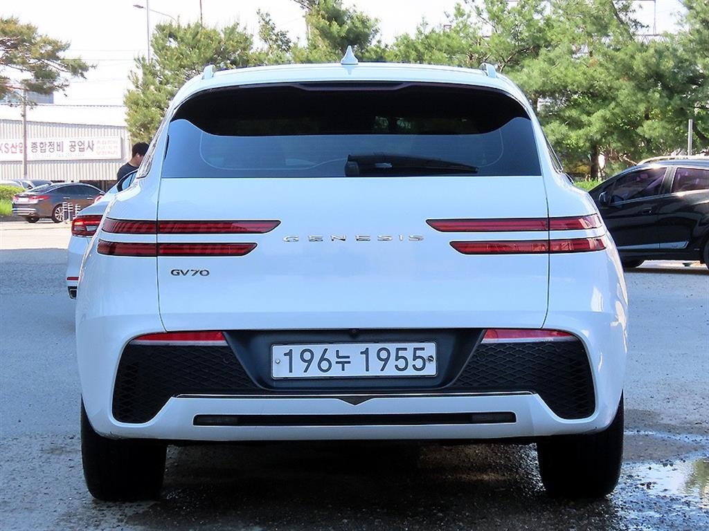 Genesis GV70 2.2 Diesel 2WD — фото 4