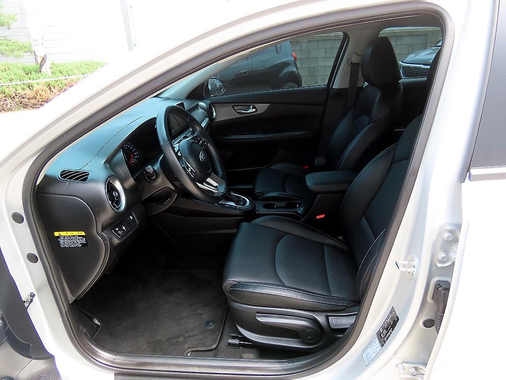 Kia K3 1.6 Luxury 6