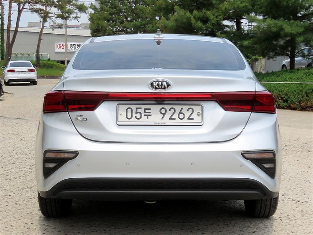Kia K3 1.6 Luxury 5