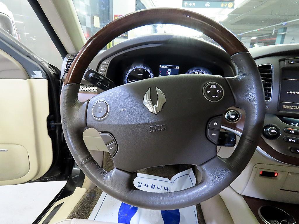 KG Mobility (Ssangyong) Chairman Gasoline 2WD V8 5000 Edition 9
