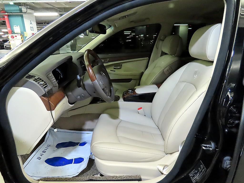 KG Mobility (Ssangyong) Chairman Gasoline 2WD V8 5000 Edition 7