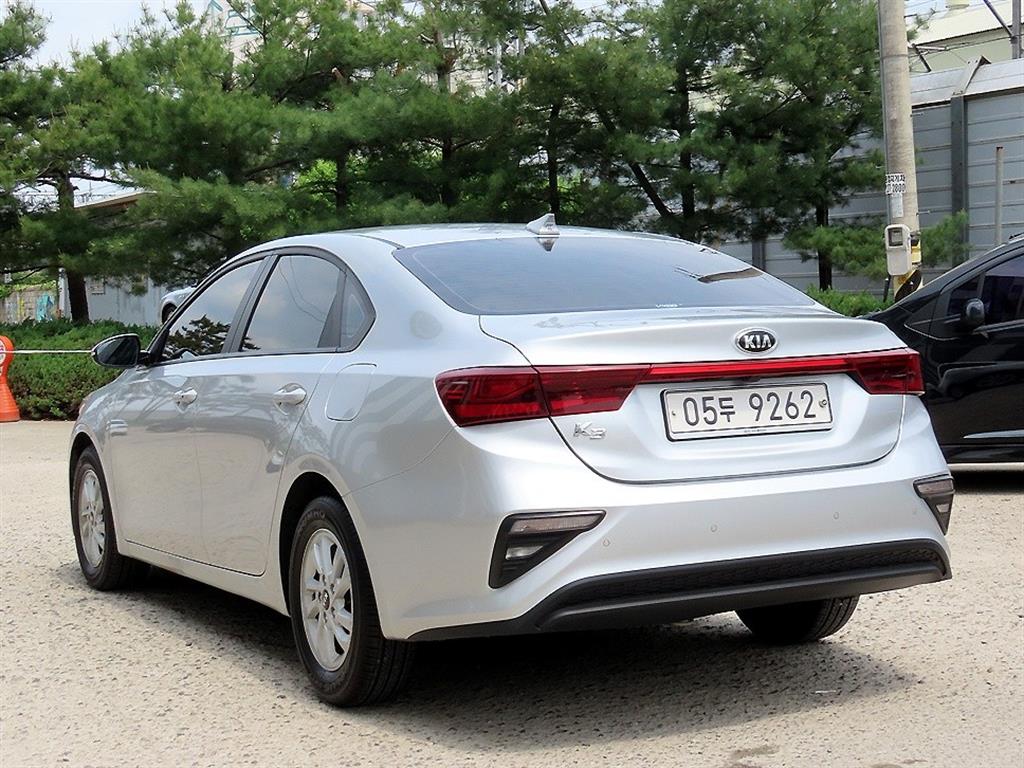Kia K3 1.6 Luxury 4