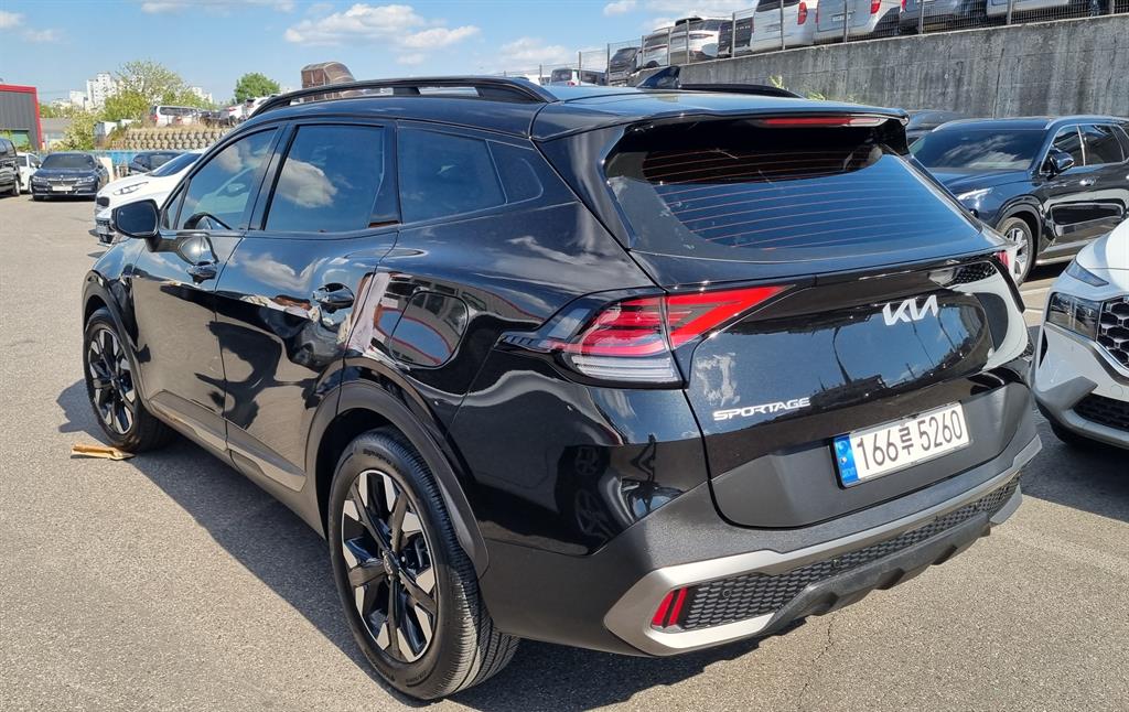 Kia Sportage 2.0 Diesel 2WD Noblesse Gravity — фото 4