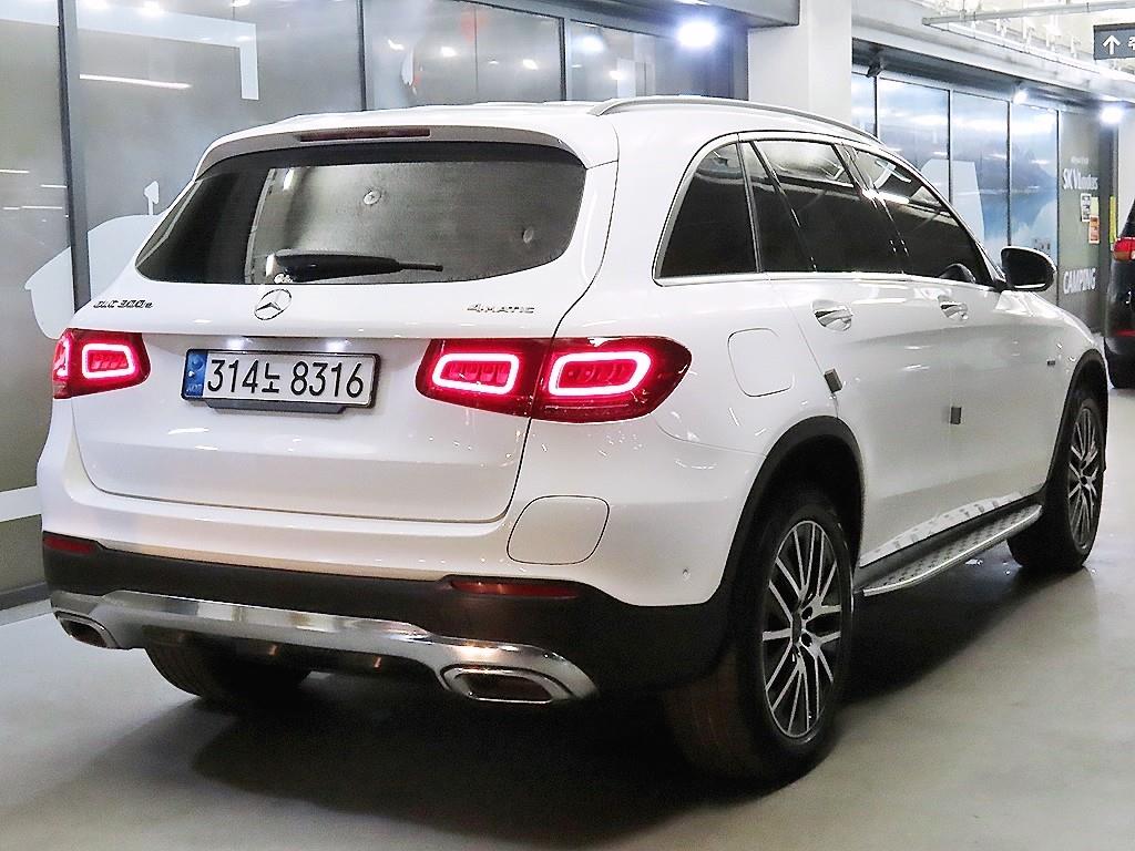 Mercedes-Benz GLC-Class GLC300e 4MATIC — фото 4