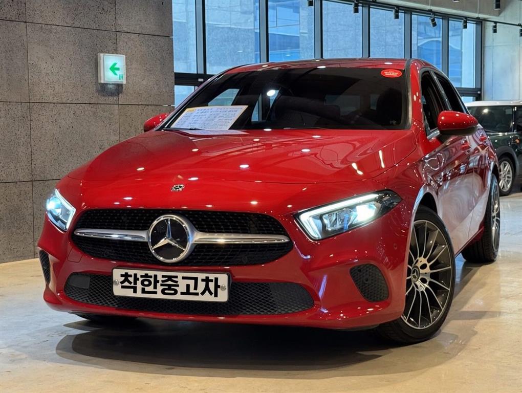 Mercedes-Benz A-Class A220 Hatchback