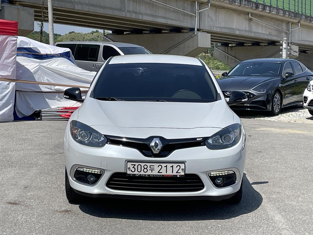 Renault SM3 SE