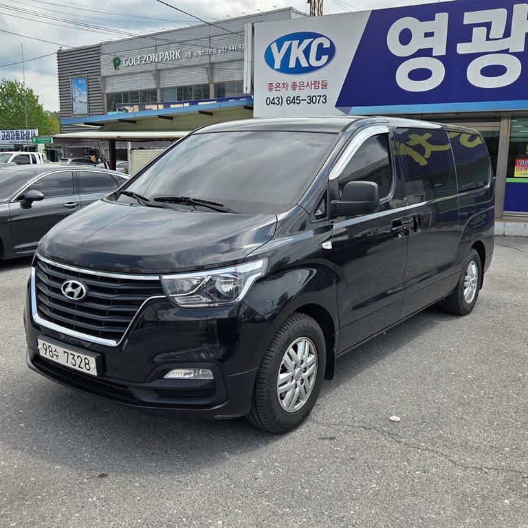 Hyundai Starex 2WD Camping Car