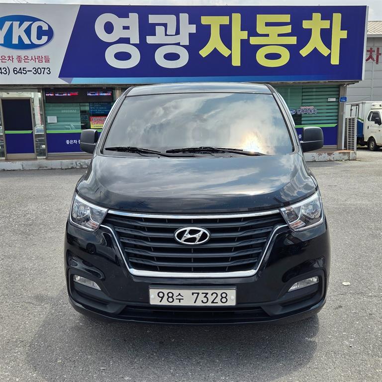 Hyundai Starex 2WD Camping Car — фото 2