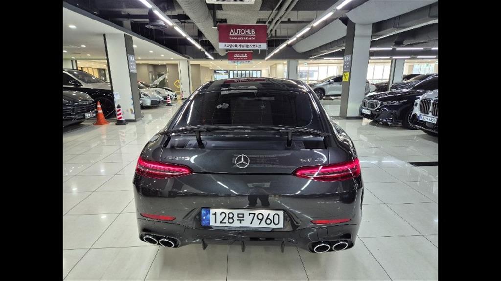 Mercedes-Benz AMG GT 4 Duo 43 4MATIC+ Dynamic 5