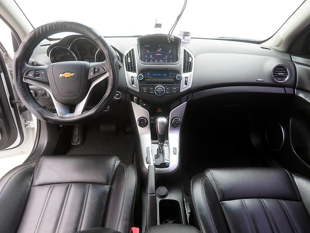 Chevrolet Cruze 1.8 LS 8