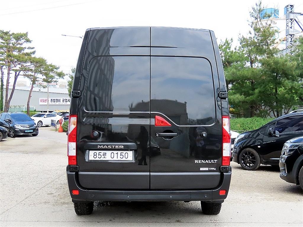 Renault Master 2.3 L 5