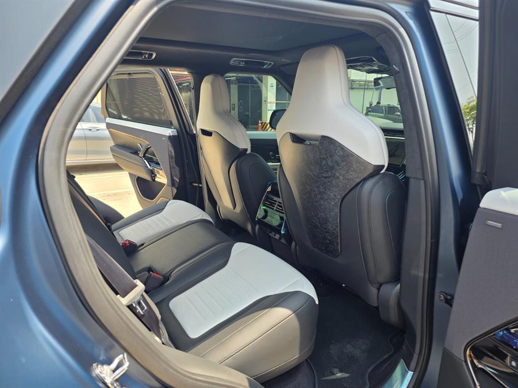 Land Rover Range Rover P635 SV Edition 7