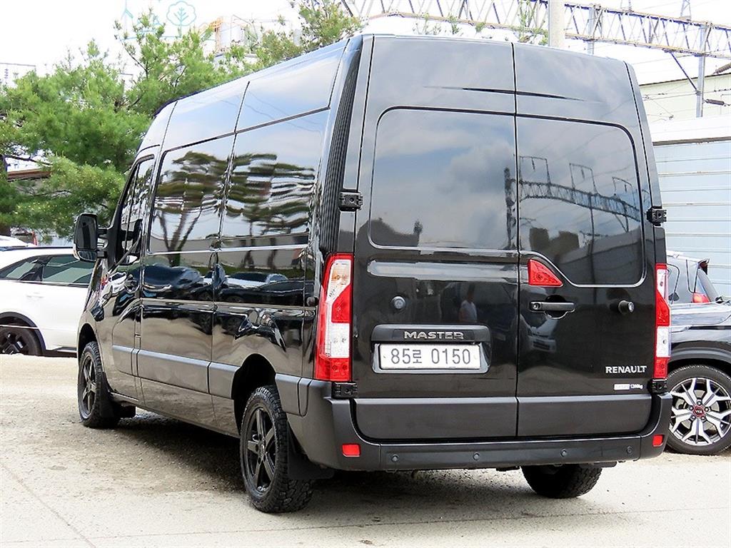 Renault Master 2.3 L 4