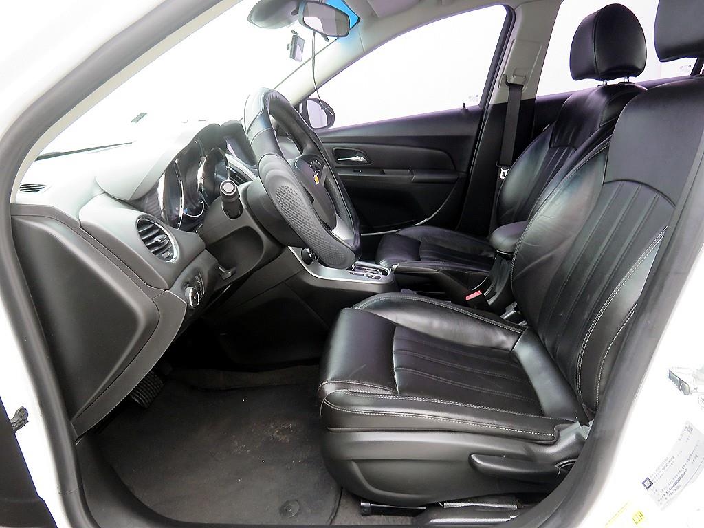 Chevrolet Cruze 1.8 LS 6