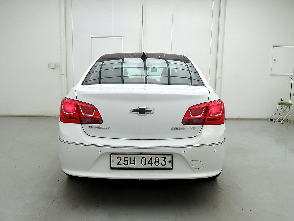 Chevrolet Cruze 1.8 LS 4
