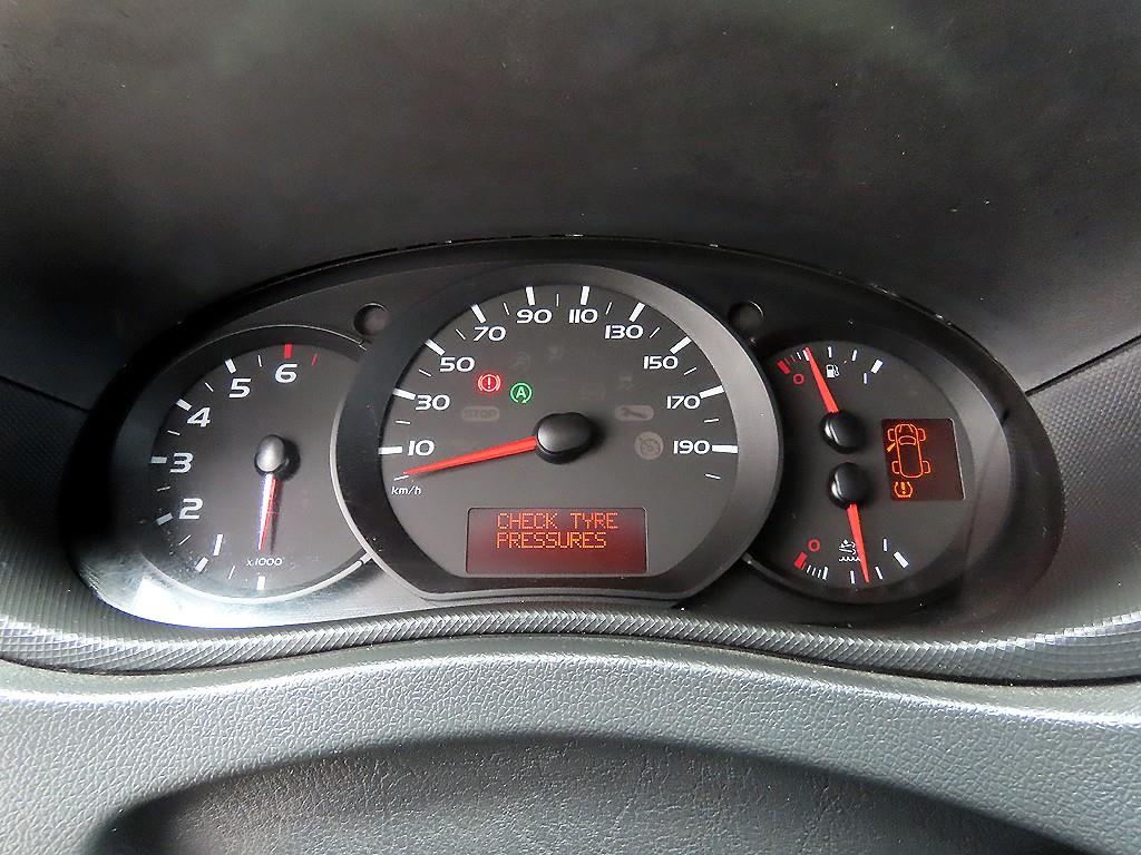 Renault Master 2.3 L 10