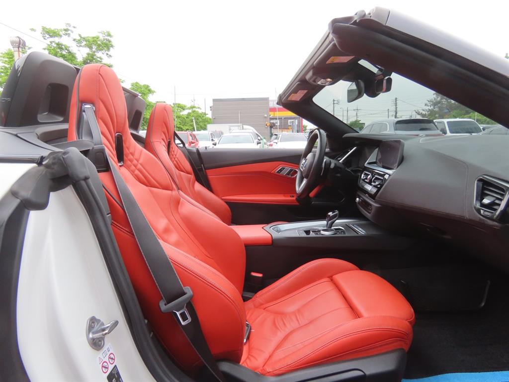 BMW Z4 sDrive 20I M 스포츠 사진