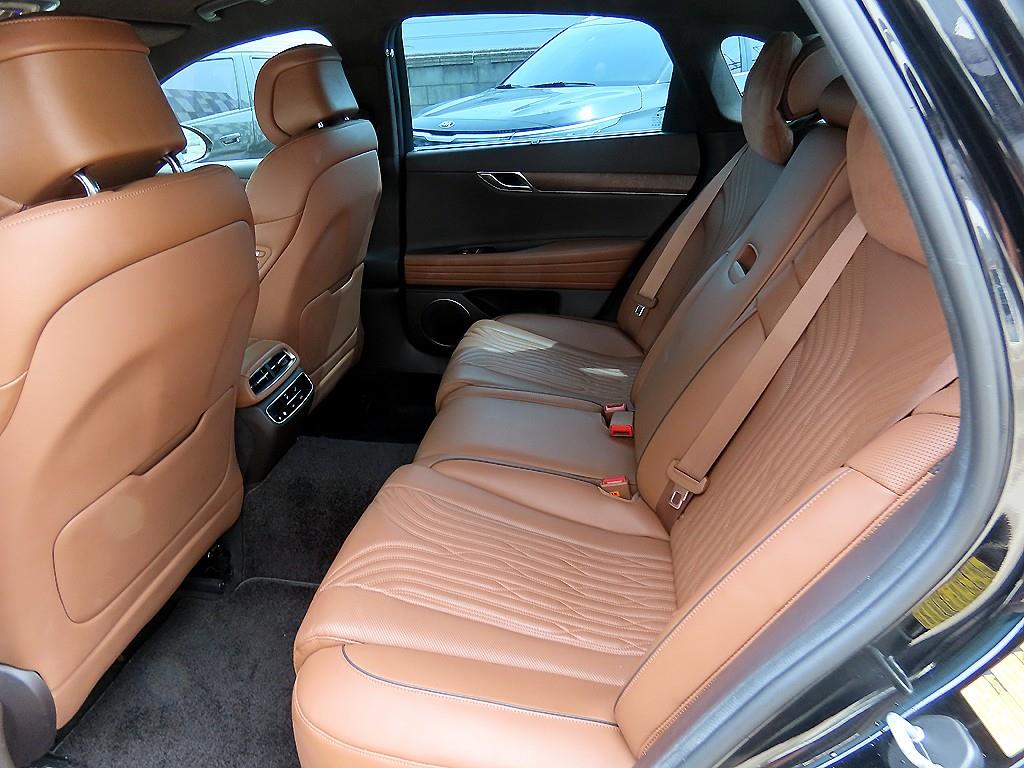 Genesis G80 2.2 Diesel AWD 7