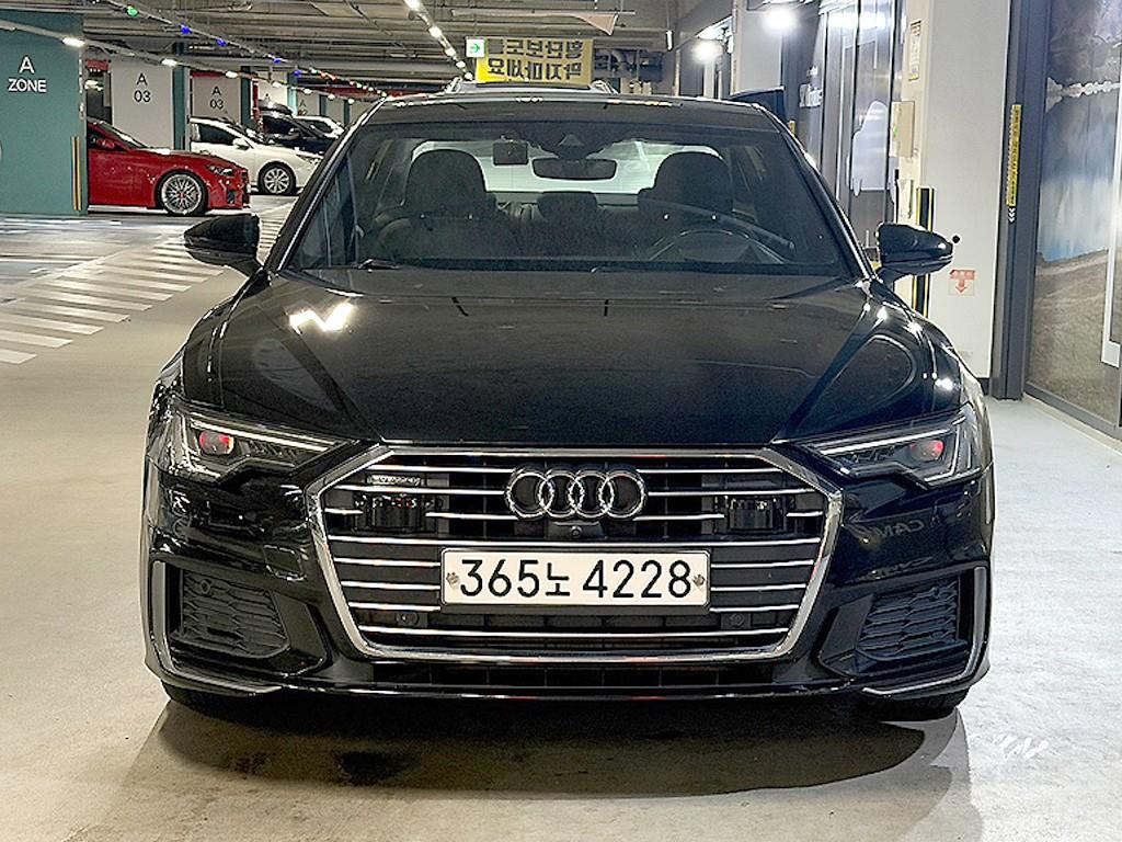 아우디 A6 45 TFSI 콰트로 프리미엄 사진