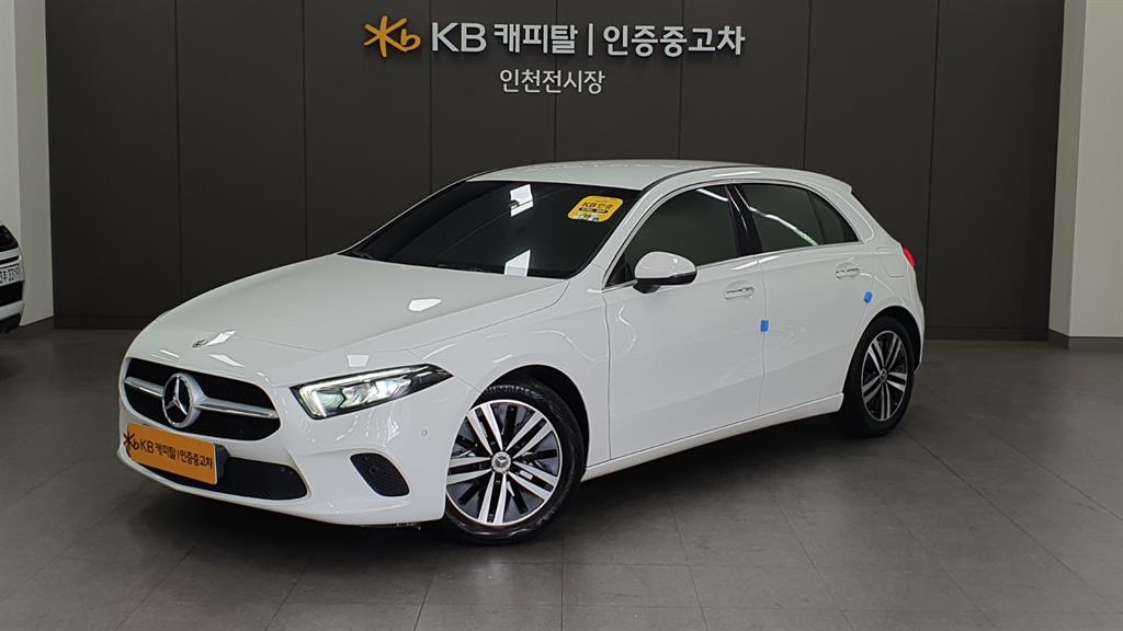 Mercedes-Benz A-Class A220 Hatchback — фото 2