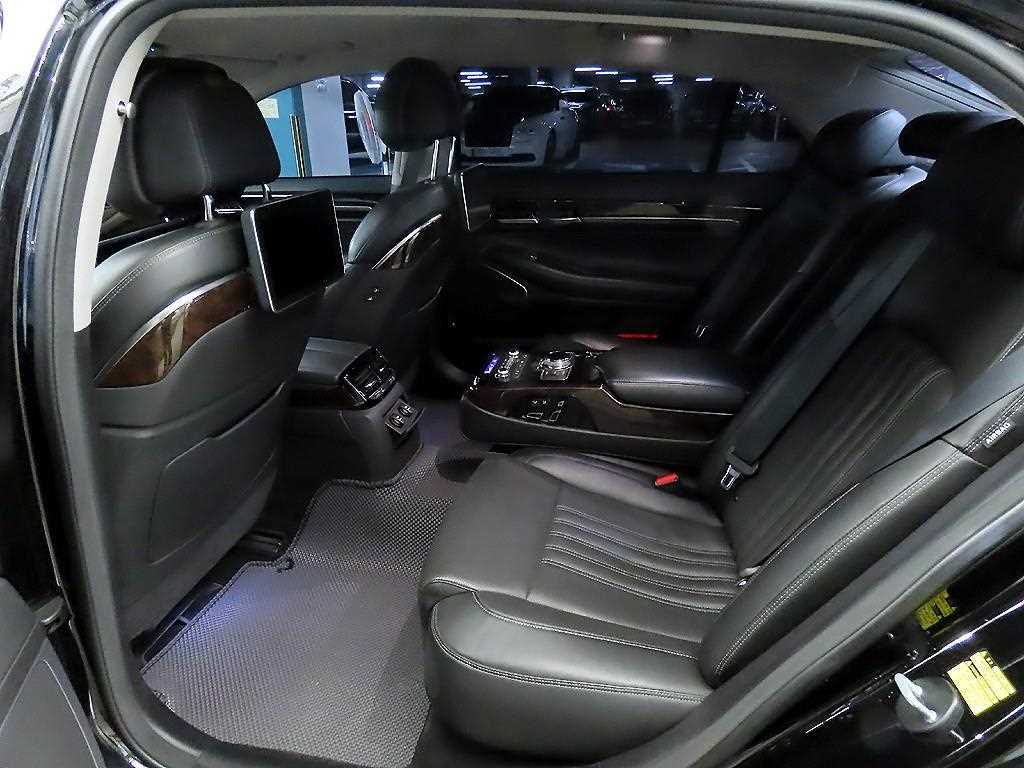 EQ900 3.8 GDI AWD 프리미엄 럭셔리 2017년식