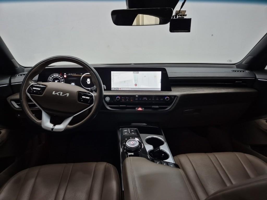 Kia K8 2.5 2WD Noblesse 8